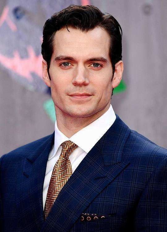 《福尔摩斯小姐》将登陆网飞 小11饰福尔摩斯的妹妹_米莉·博比·布朗