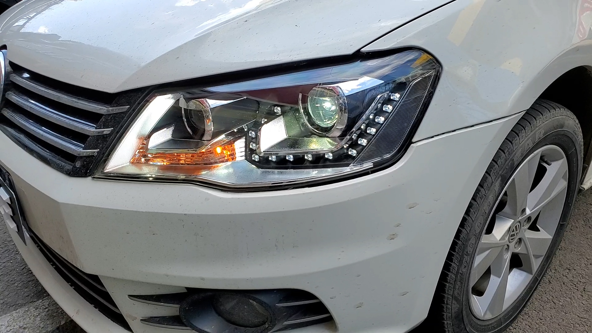 更炫也更亮15宝来更换氙气大灯