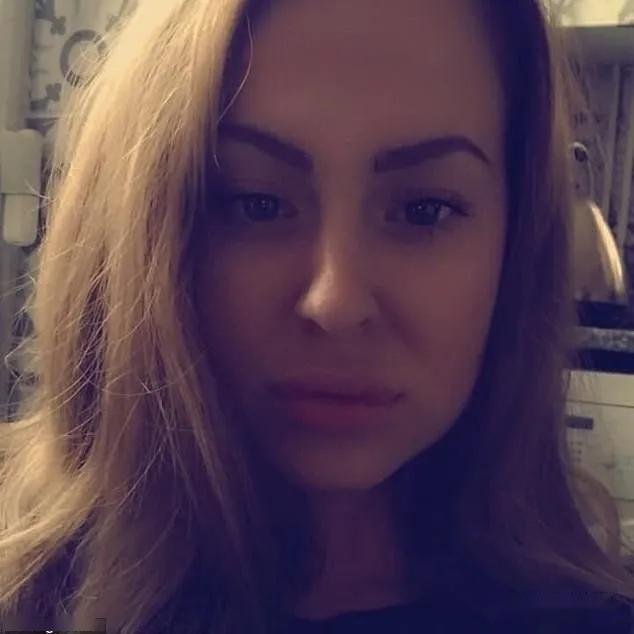 英国女生临产前发现男友出轨的迹象一盘问之后他居然出轨30多人