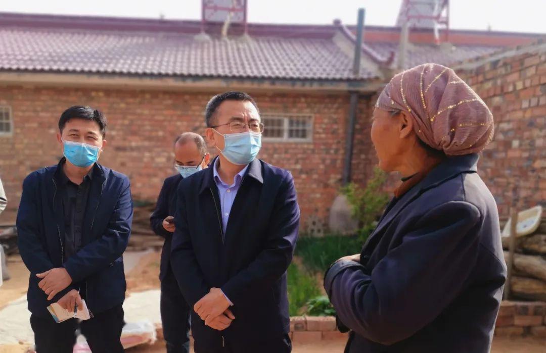 走进建档立卡户杨万刚,李自成,马福寿,马福旺家,张自力看建档立卡户