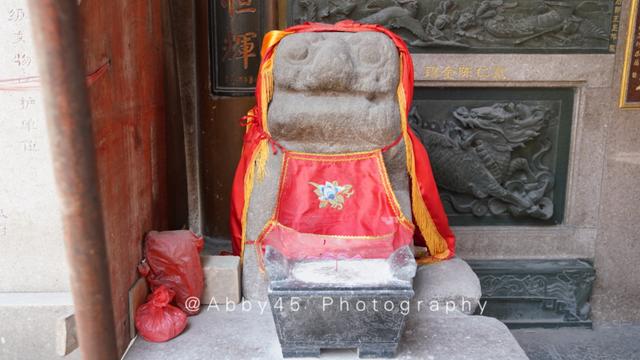 了解一座城,当地市场是最直接的窗口,凤里八卦街看石狮前世今生