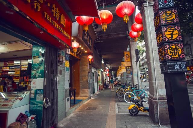 原创广州一日游攻略感受岭南生活品当地美食穿梭于现代与历史中