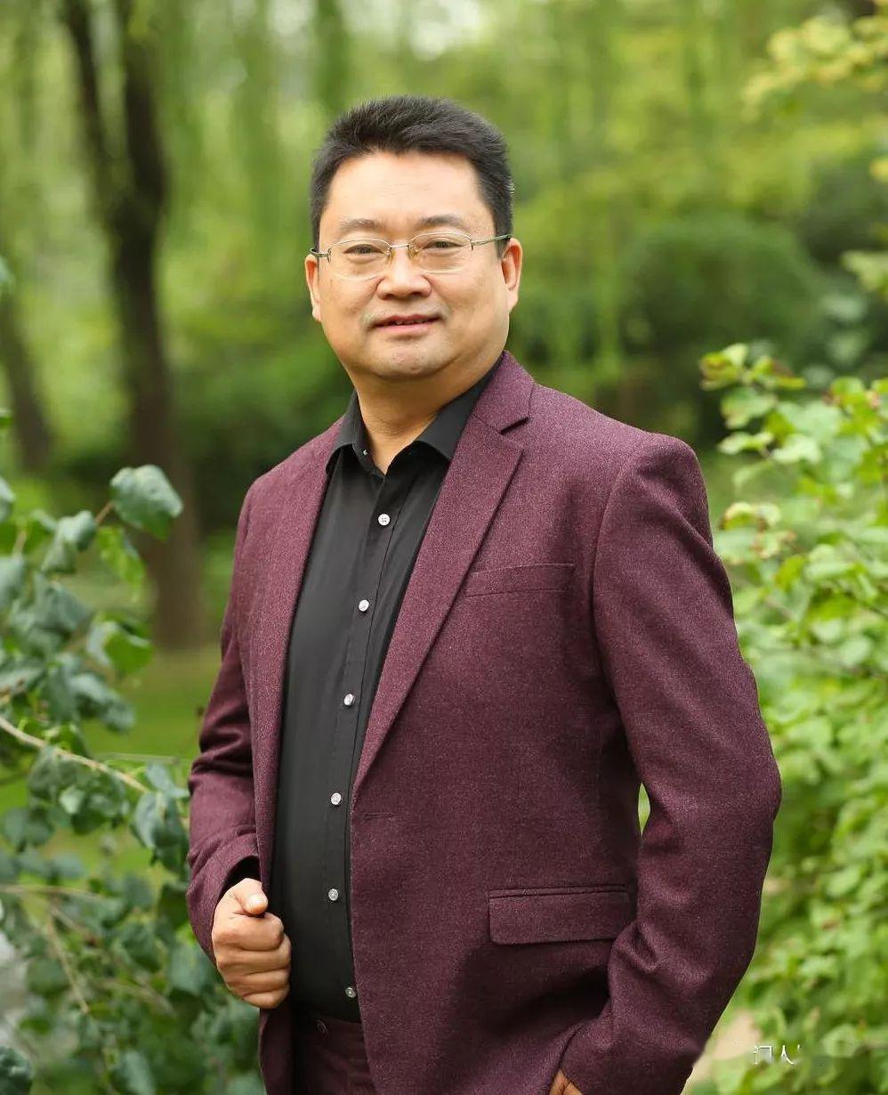 师鹏太空之吻唱响浪漫宇宙的唯美爱恋