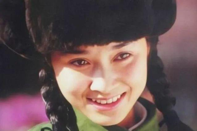 《激情燃烧的岁月》的朋友,都会记得她曾扮演过石光荣的女儿石晶