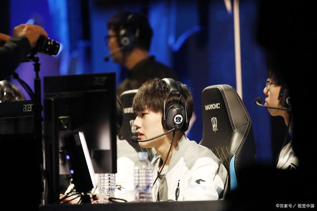 作为s8世界冠军jackeylove,出道即巅峰!