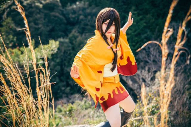 cos博人传中的花火抓住两个特征就很像了