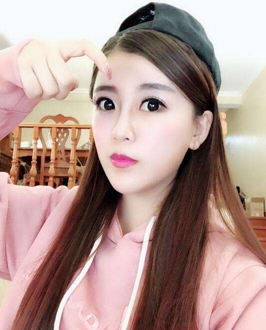 但是后来,王乐乐像变了个人似的,对待清柠的态度发生了变化,那时也有