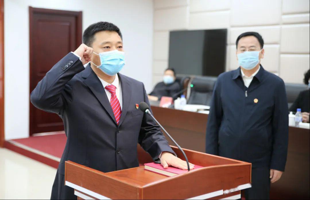 李忠良同志全票当选通榆县副县长,公安局长