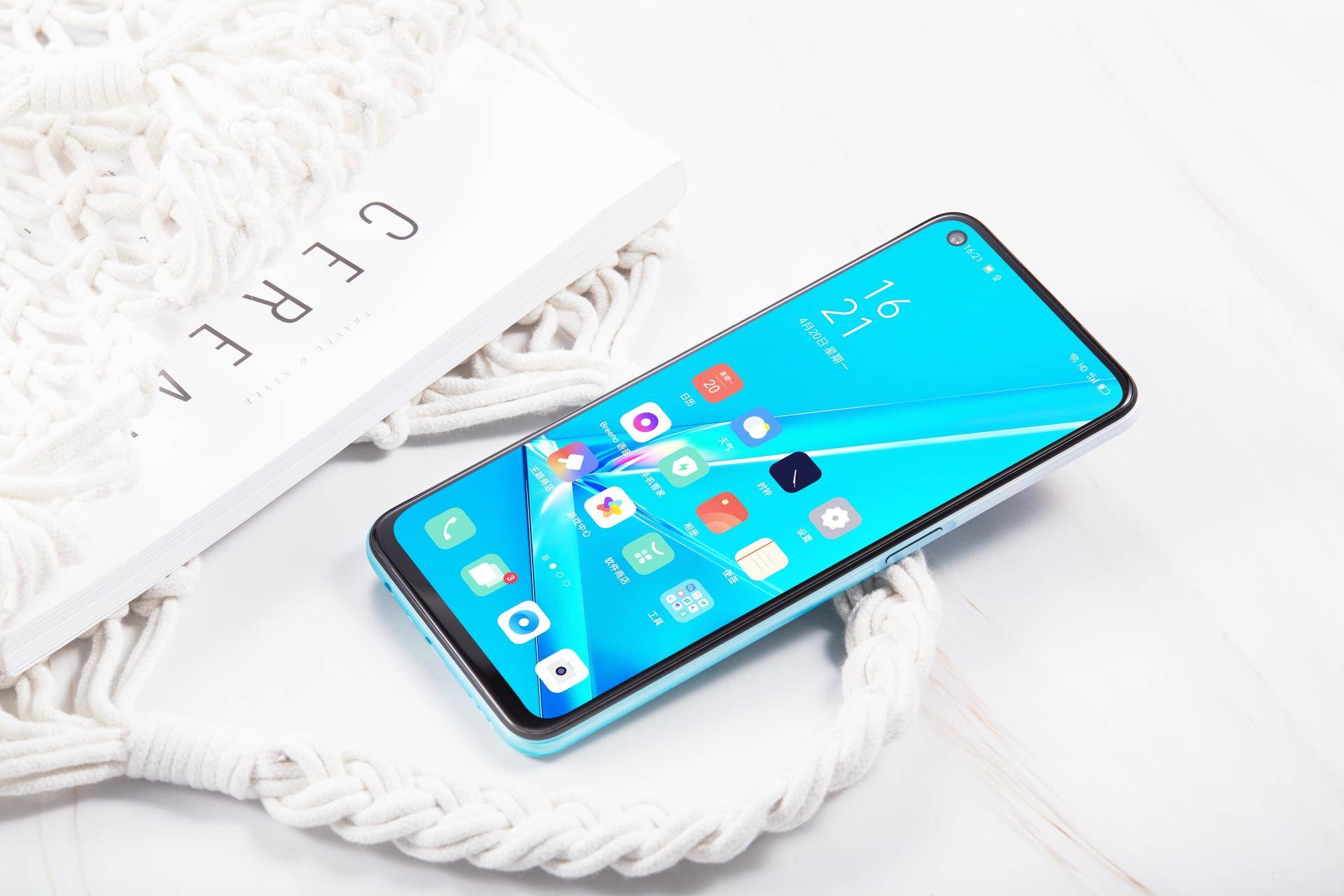 oppo a52图赏:1599元就能拥有的唯美尤物,均衡表现真香!