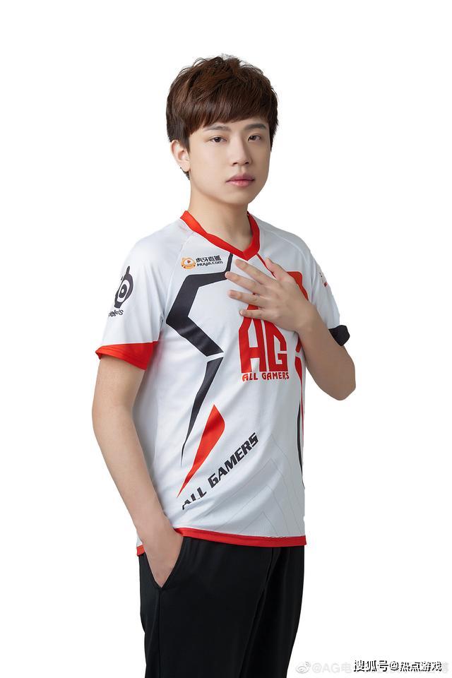 用数据说话!穿越火线评出首位10分选手,ag宠儿正真的天赋型枪王