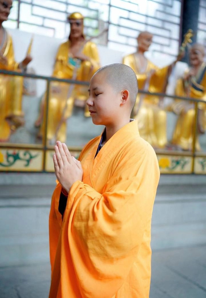 拜神烧香的“礼仪”和“禁忌”……_焚香
