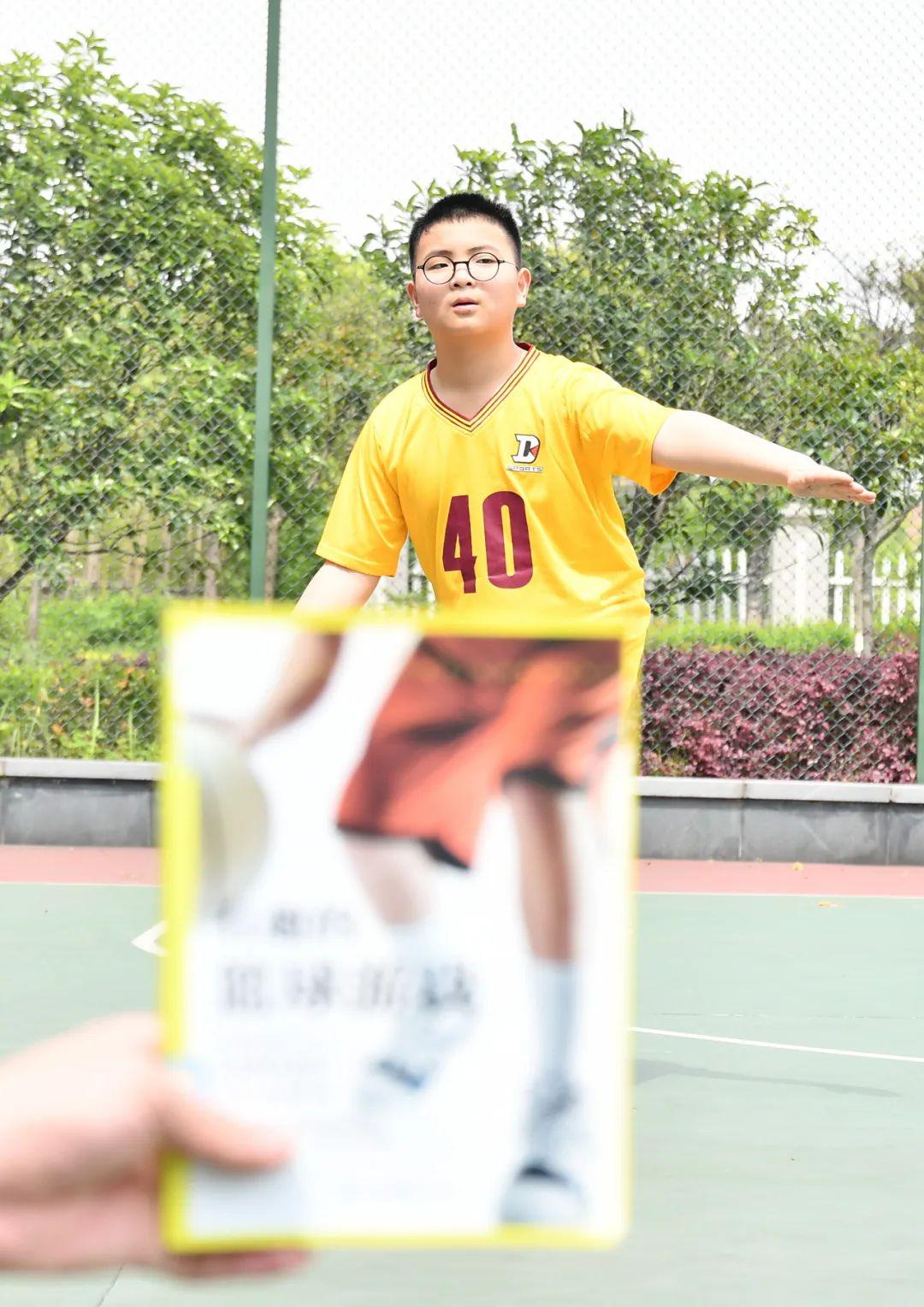 我与书的创意合影 | 错位摄影大赛,等你来参加!_图书