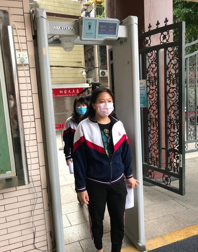 越秀复学第一课十中模拟演练新冠肺炎疫情应急处理