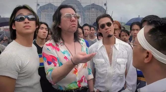 根据漫画改编的电影《古惑仔》在香港一经上映就受到很多人的追捧.