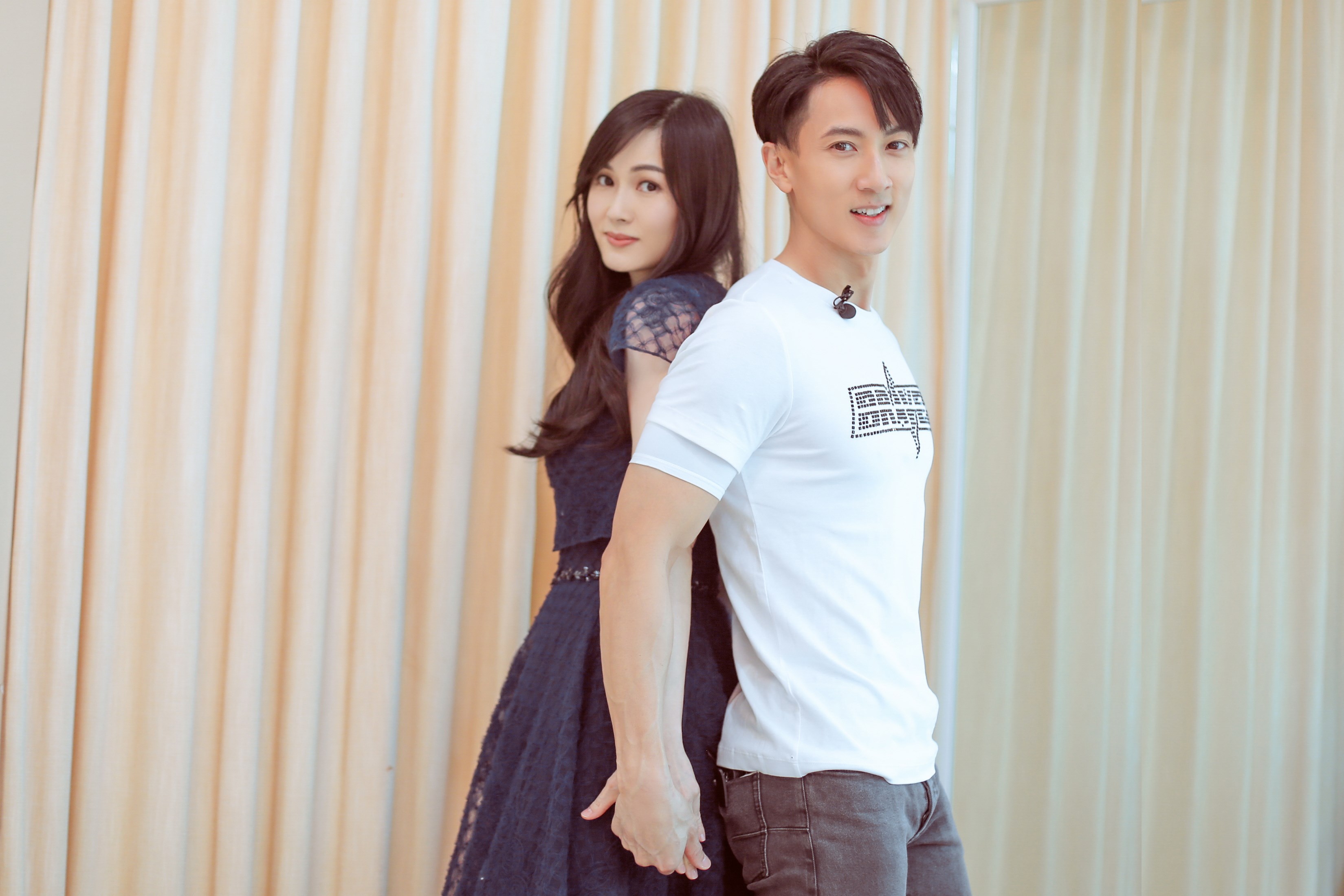 初恋夫妇婚前21天选婚纱吴尊暖心相伴林丽吟造型惊艳亮眼