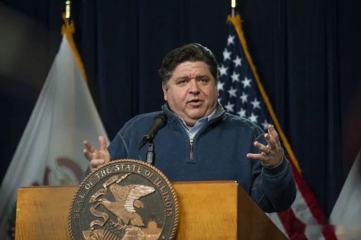 神操作担心被联邦截走伊利诺伊州长用秘密航班从中国运口罩