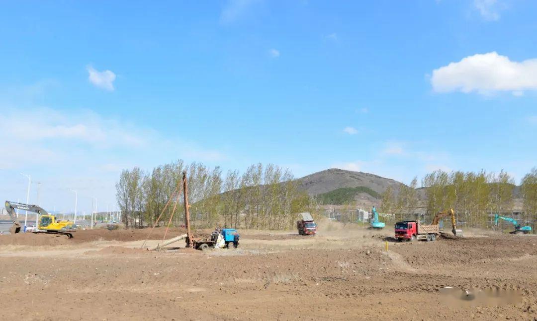"双凌"协同发展示范区凌海市市政工程建设之二——小凌河改堤及双凌