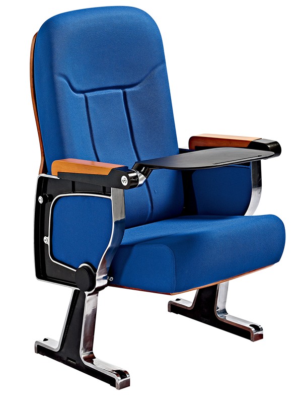 神拾礼堂椅4,最后是礼堂椅布料清洗:经常清洗对于座椅布料,则很少会