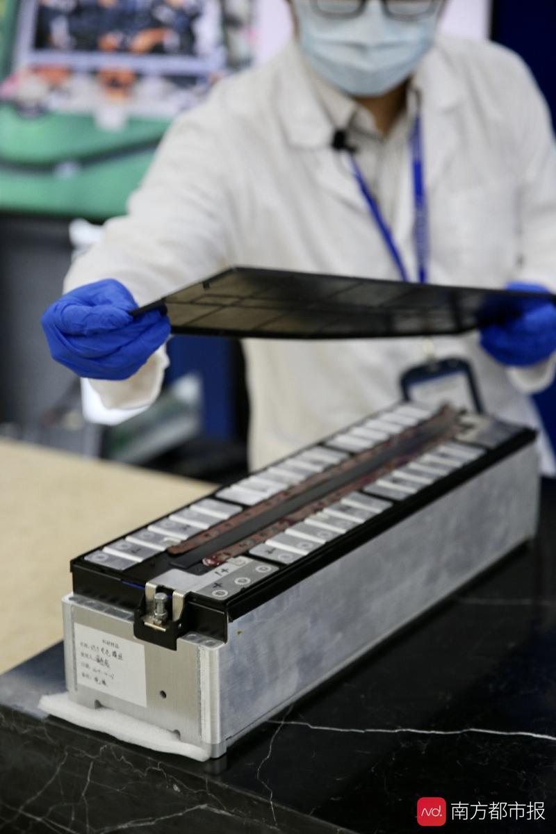 从工艺层面来讲,软包电池,圆柱形电池安全性并无明显差异.