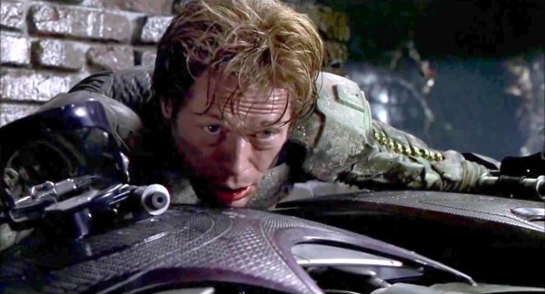 "小丑– 黑暗骑士"恐怖…恐怖…"库尔兹上校– 现