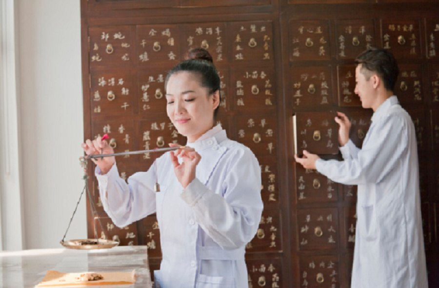 学中医,自学_大山谷图库