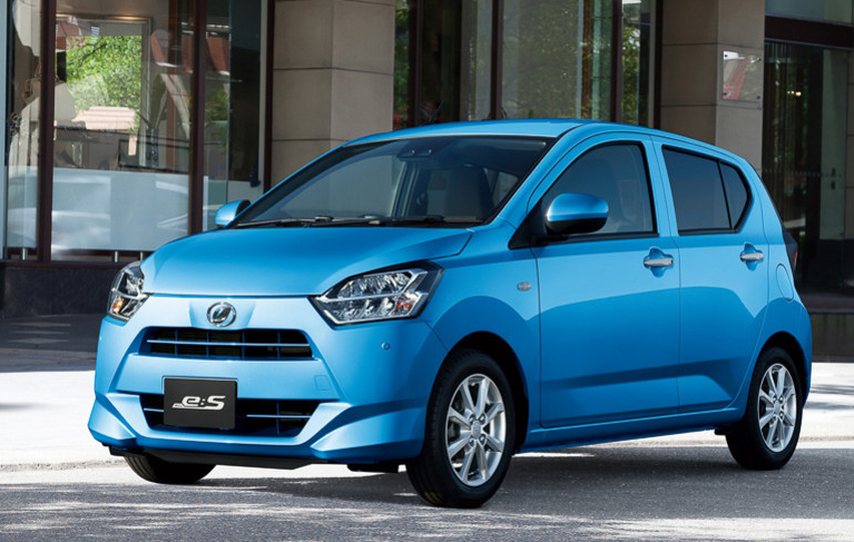 丰田版奥拓来啦10升动力cvt精致外观比本田飞度大气