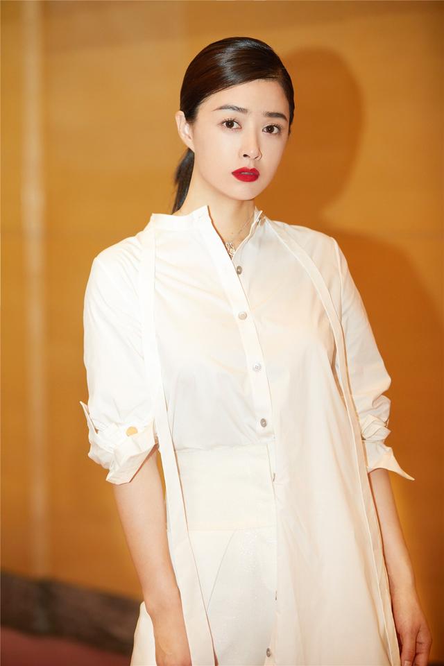 微胖界扛把子减肥难140斤蒋欣穿出90斤成功脱离微胖界