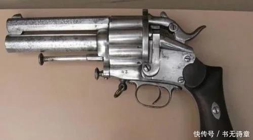转轮手枪与霰弹枪的结合体美国人曾经的疯狂脑洞,远近攻击兼备_lemat