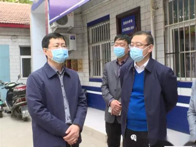 侯马市委书记王煦杰调研指导选派机关事业单位干部到村任职工作