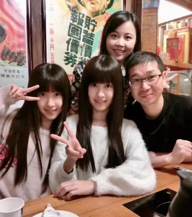 台湾"最美双胞胎"长大后,颜值像开了挂一样-搜狐大右-搜狐新闻