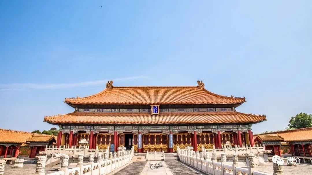 普通人的房子也称为宫在秦始皇统一中国后宫殿一词才专属皇帝了举行