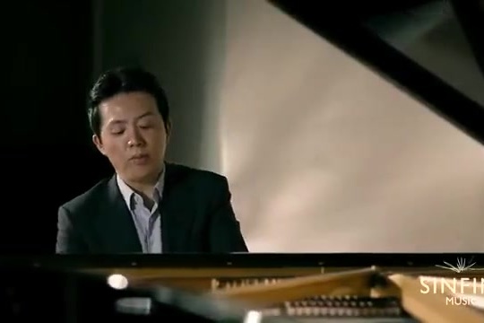 李云迪钢琴演奏彩云追月