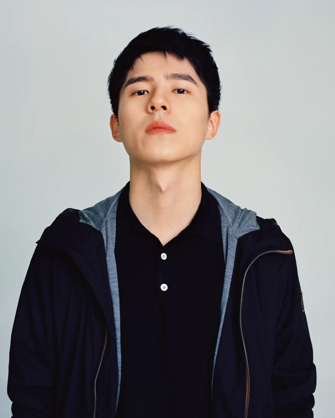 看他的自拍还不如看他的穿搭_刘昊