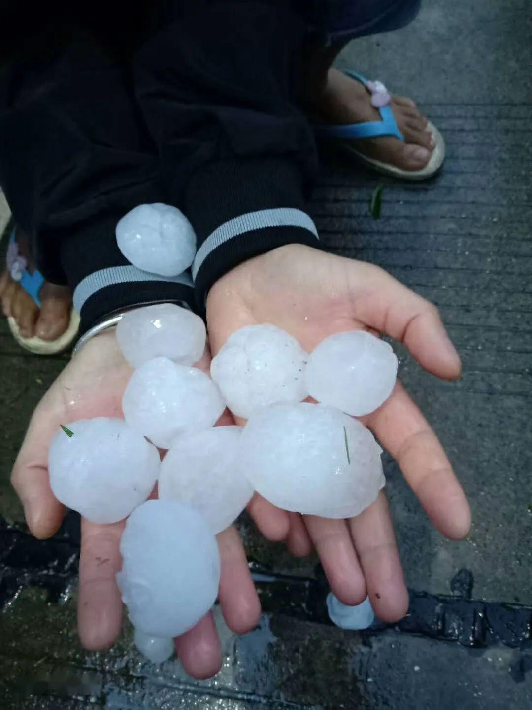 上饶冰雹图片