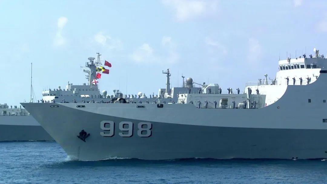 逐梦深蓝向海图强新型主战舰艇装备见证海军跨越发展