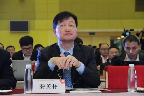 中国养猪第一人,给西湖大学捐款8亿,网友:为何不给母校农大?_秦英