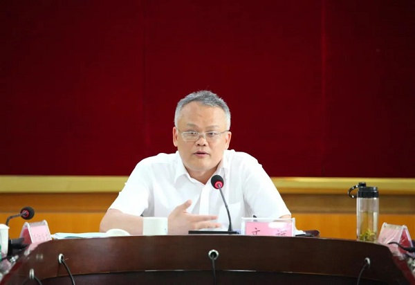 文斌压实责任凝聚合力确保脱贫攻坚战圆满收官