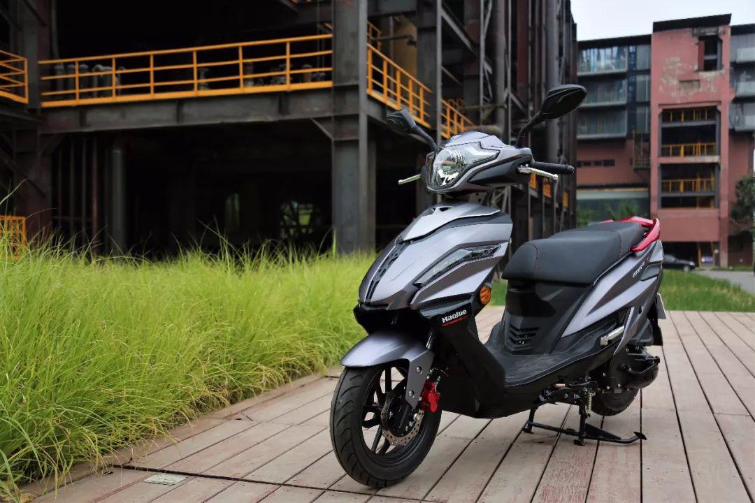 疫情以下生活以上是时候重新审视摩托车的作用了
