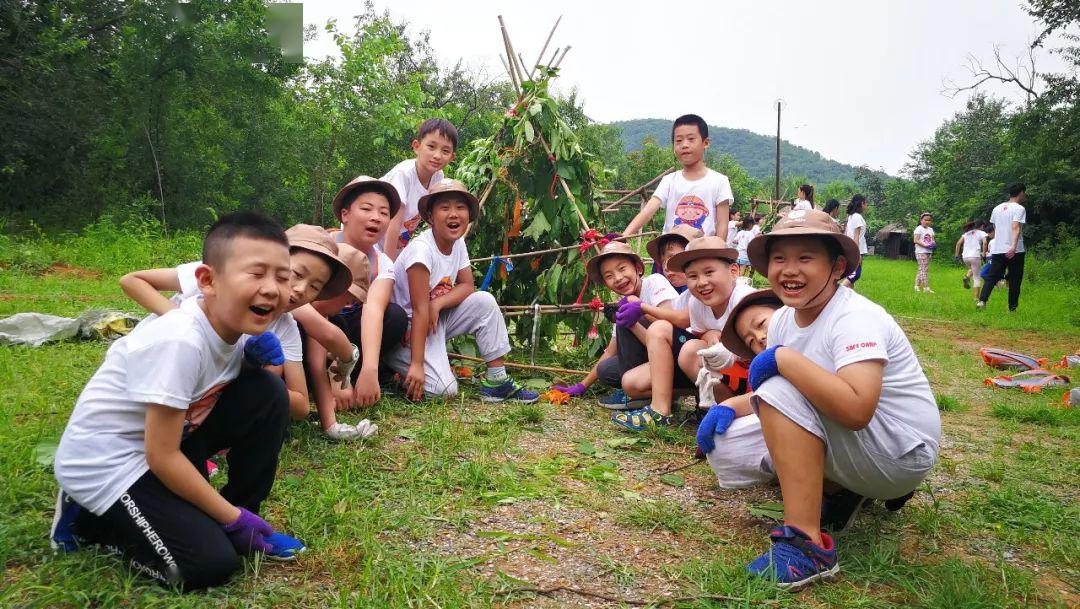 荒野求生营怀揣贝爷梦想开启7日野外生存体验之旅