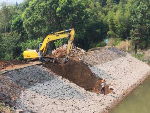 石浪坑山塘修復工程3白石溪及支流河道治理工程總投資966.