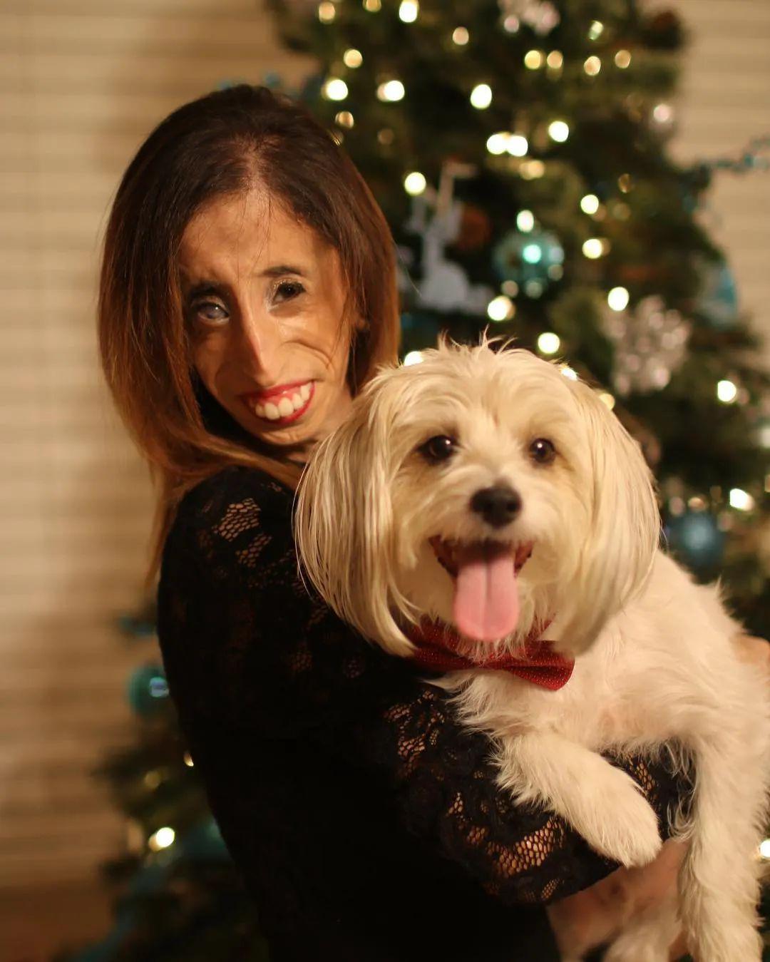 全网攻击的世界最丑女人竟鼓舞千万人我的存在就是上帝的美意