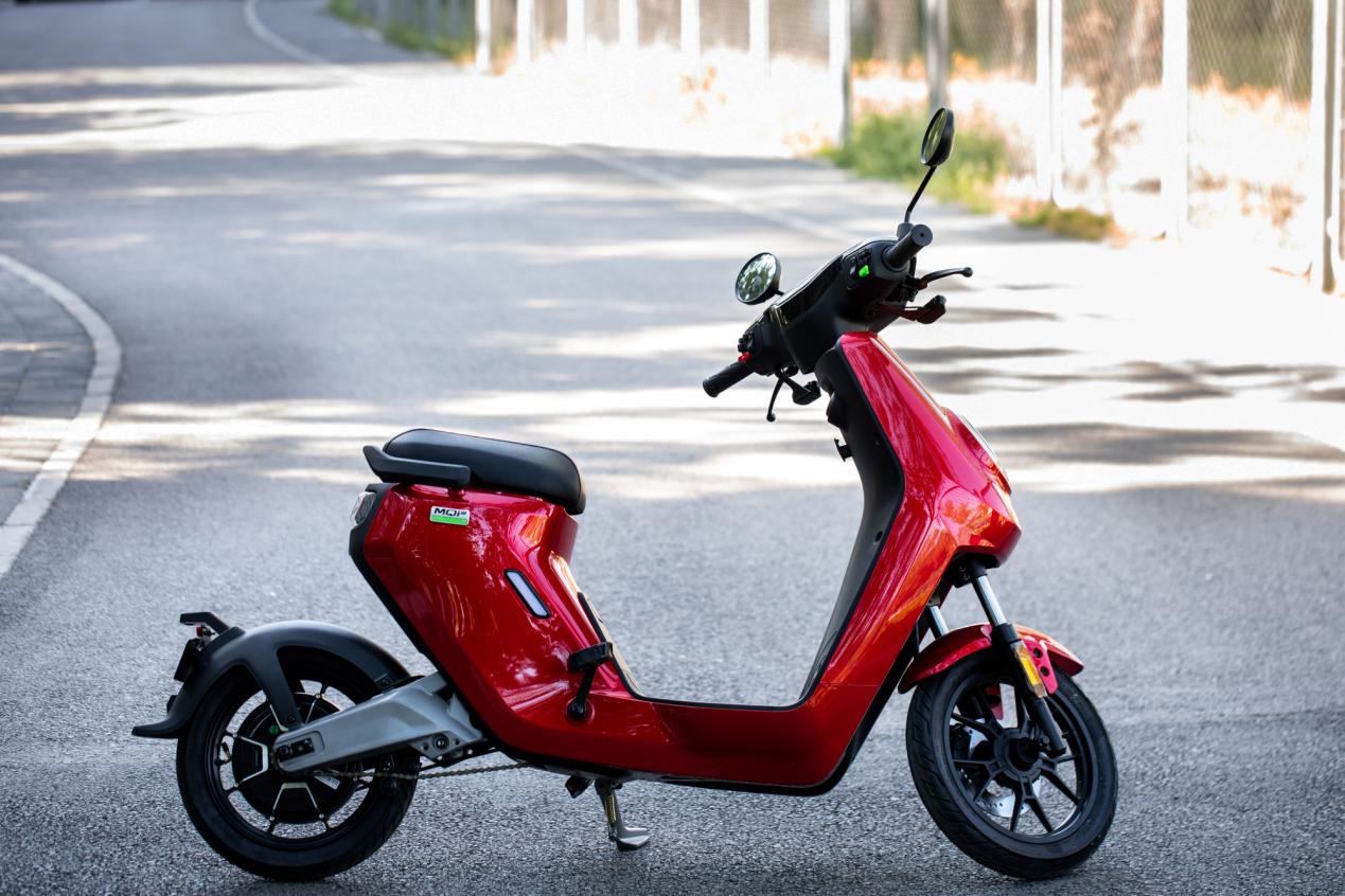 小牛国标旗舰款mqi2图赏外观延续经典