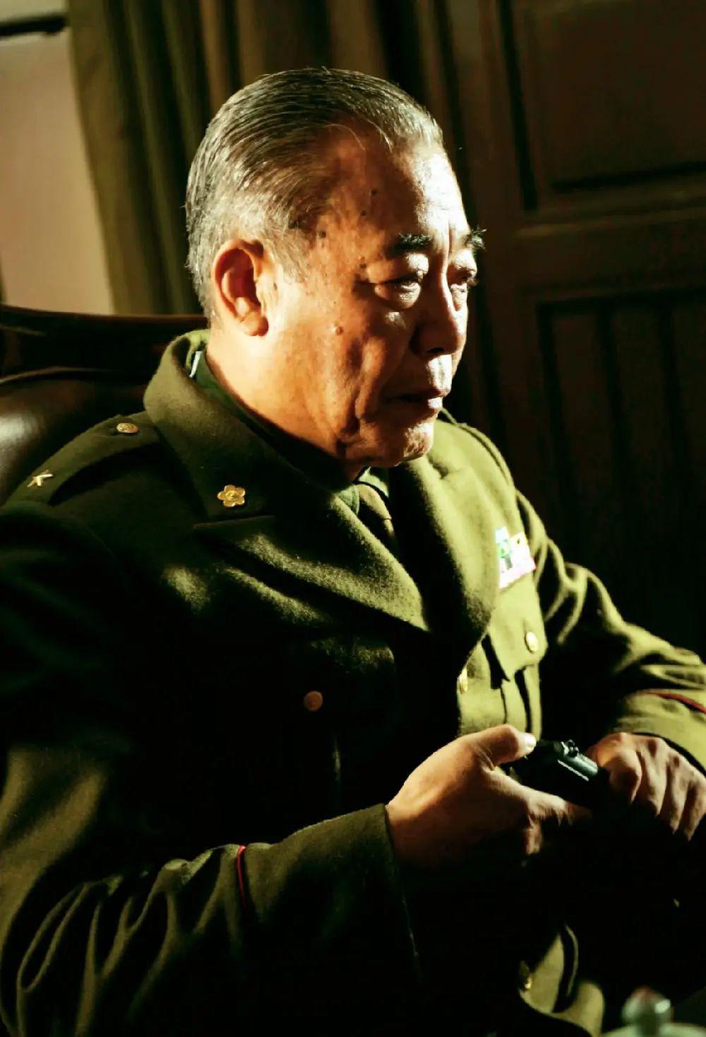 潜伏吴站长归来强势加盟父亲的身份