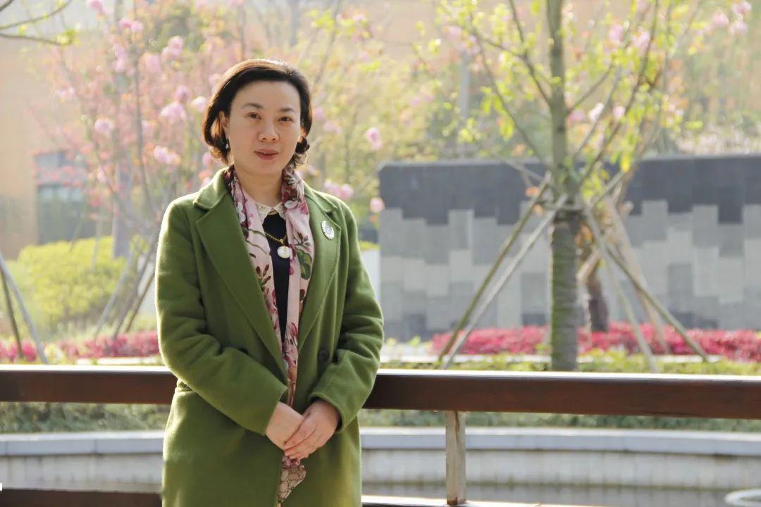 周虹校长"读科普类作品,在阅读中能潜移默化地获得一些科普常识,又能