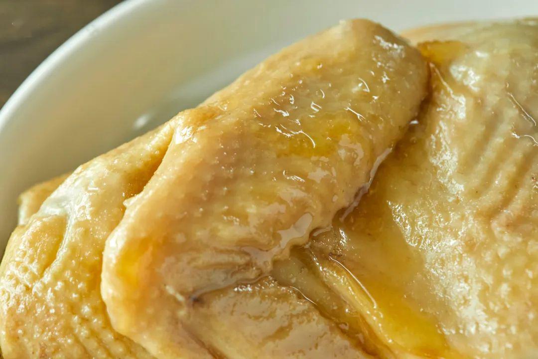 10年花雕酒糟400天老母鸡鲜香四溢这只宁波糟鸡让你欲罢不能