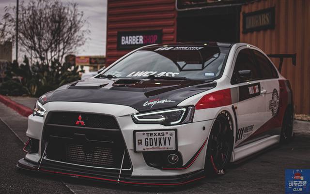 改装极致完美姿态的三菱lancer evolution x,属于真正的车迷