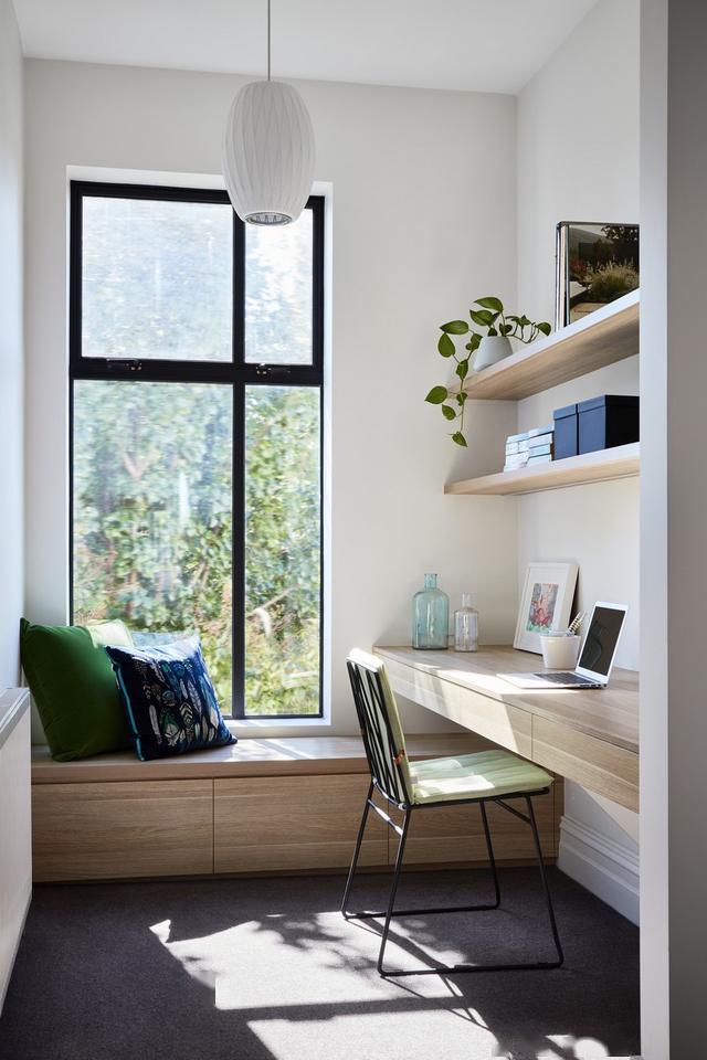 床头装书桌媳妇偷偷在下面塞个床头柜师傅用心良苦实用的很