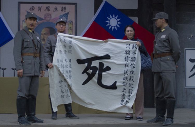 日军开始了全面侵华后,在全国的大小军阀中,刘湘第一个向蒋介石请缨
