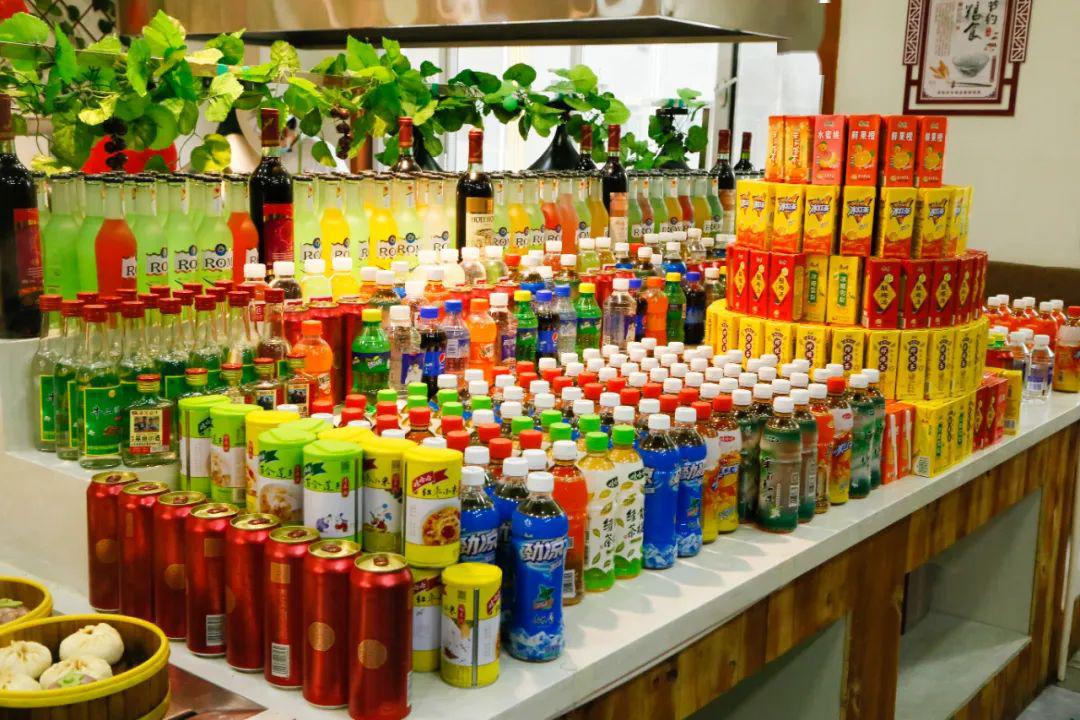 融媒担当与企业共克时艰食在渝城味都感知火锅江湖的豪爽热情