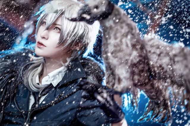 三组帅气的国产游戏明日方舟角色银灰cosplay作品欣赏